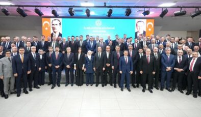 Bakan Bak’tan Vali Sezer’e teşekkür