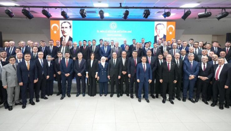 Bakan Bak’tan Vali Sezer’e teşekkür