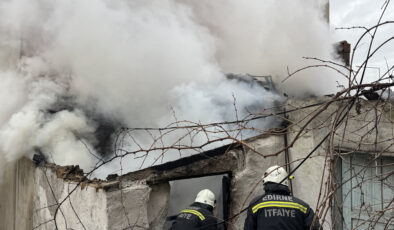 Depoda çıkan yangın söndürüldü