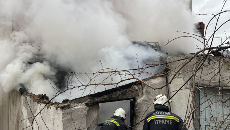 Depoda çıkan yangın söndürüldü