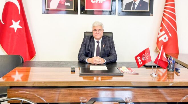 ‘Lüks içinde yaşayanlar halka 240 lirayı reva görüyor’