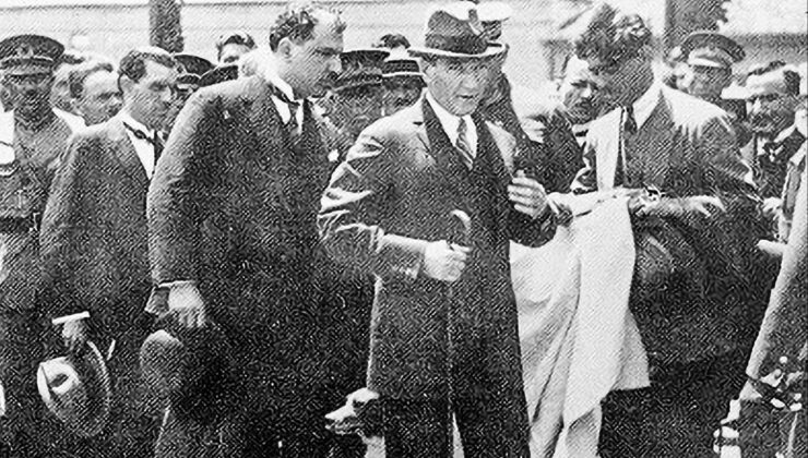 ‘Türk eğitim tarihine adı altın harflerle yazıldı’