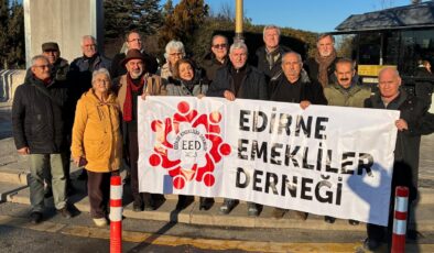 Emeklilerden CHP’ye nöbet teşekkürü