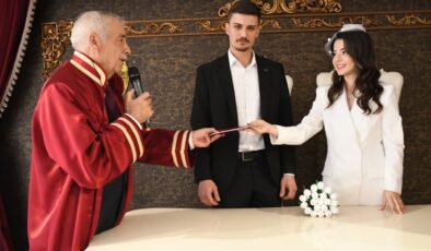 Bir yılda 456 çift dünya evine girdi