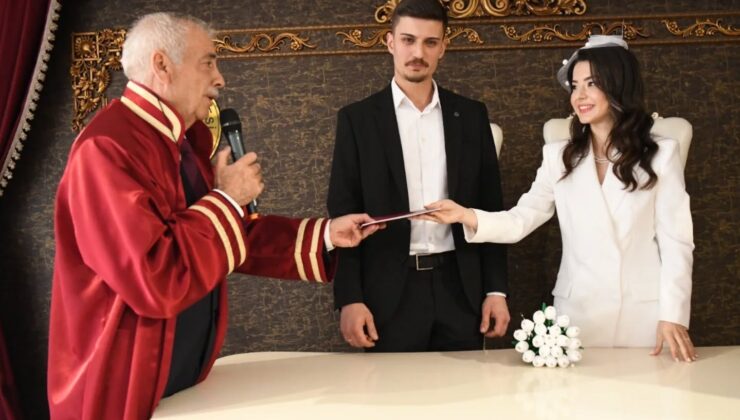 Bir yılda 456 çift dünya evine girdi