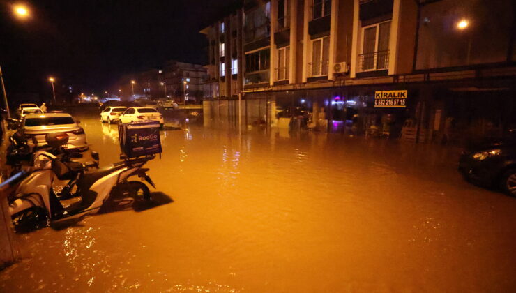 Aşırı yağmur sele dönüştü