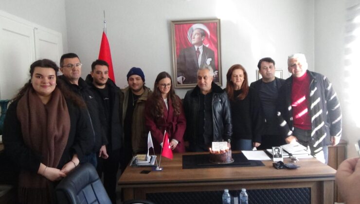 Muhtarlardan basın mensuplarına sürpriz