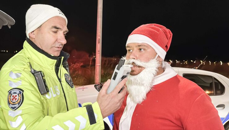 “Noel Baba” trafik denetimine takıldı