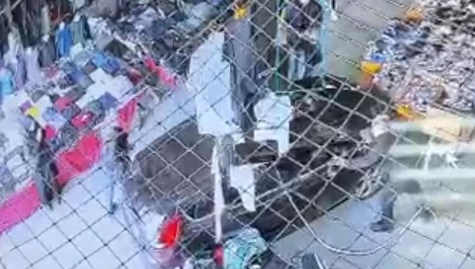 Otomobil pazara daldı