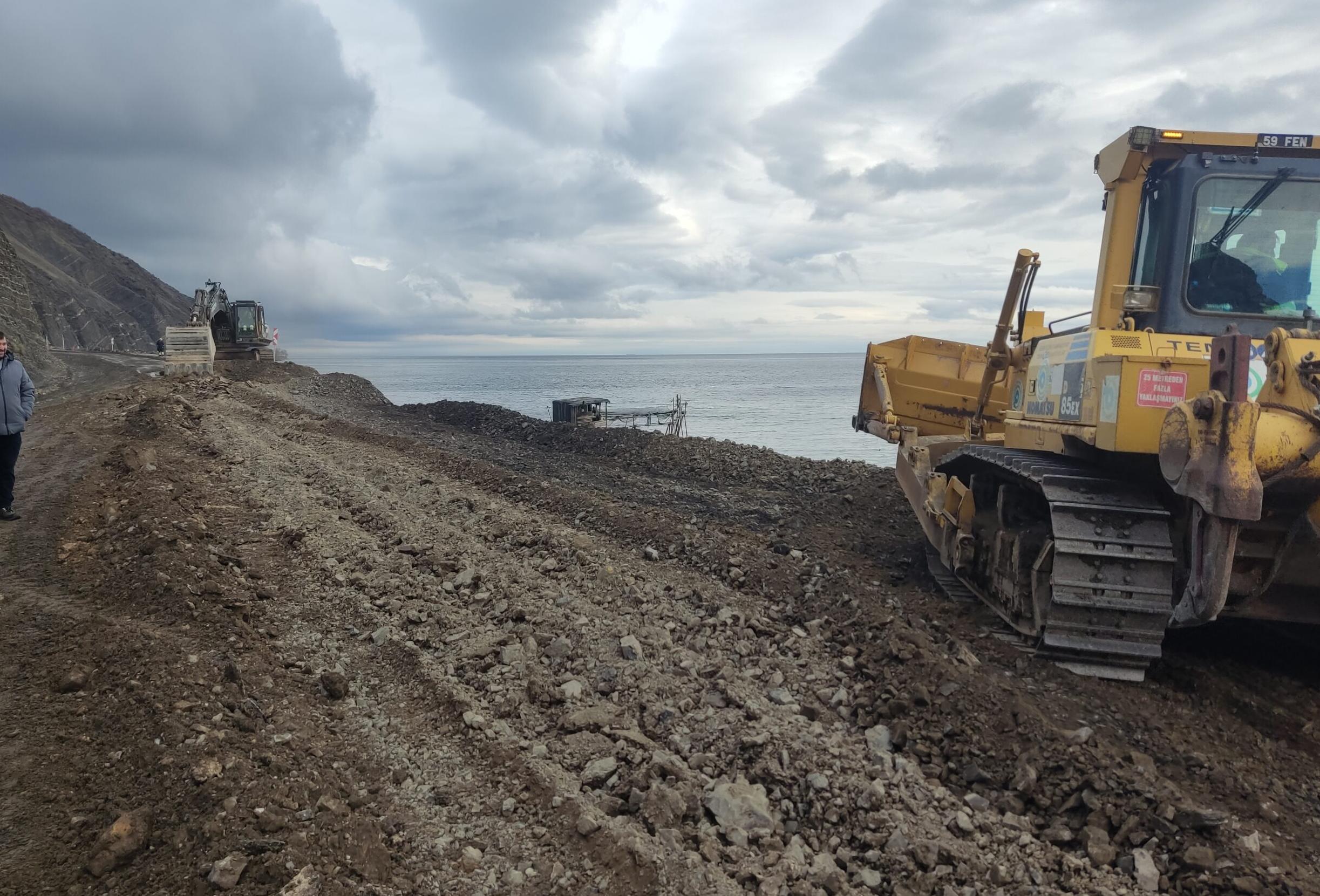 Şarköy’de heyelan!