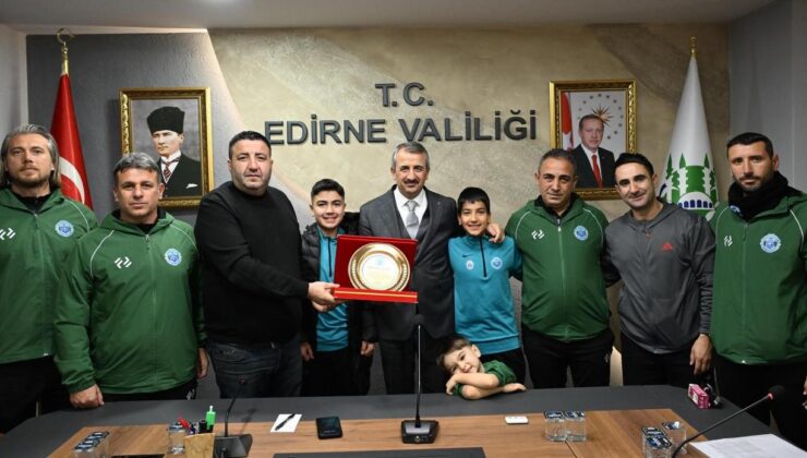 Şükrüpaşa Spor Kulübü’nden Vali Sezer’e ziyaret