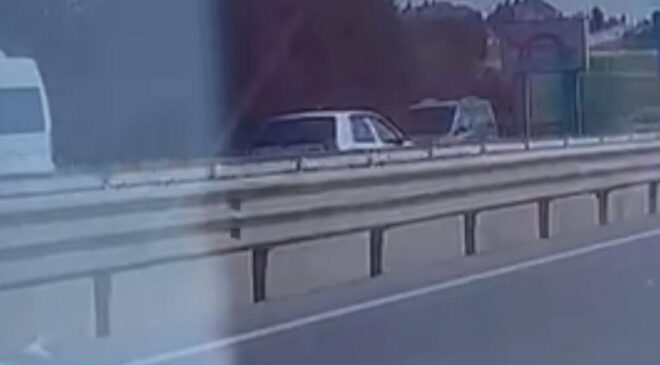 87 yaşındaki sürücü ters yöne girdi