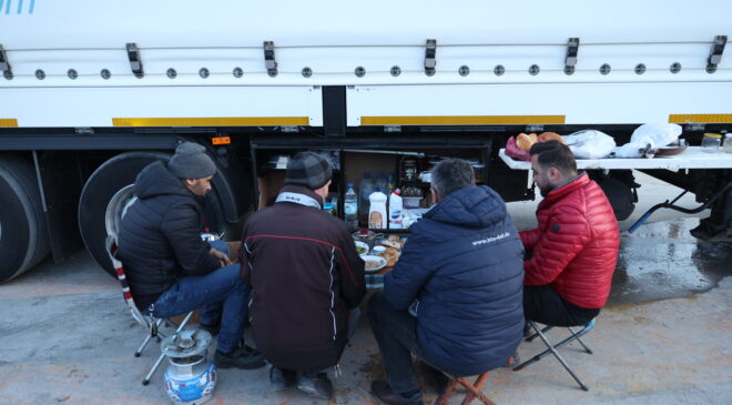 TIR şoförlerinin buruk iftarı