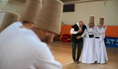 Semazenler gönüllere dokunacak