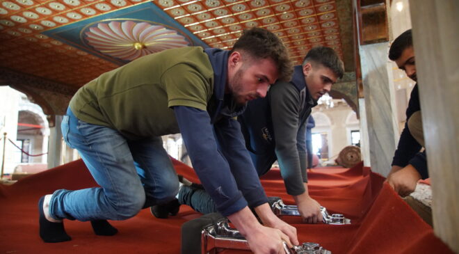 Selimiye’ye 729 bin ilmekli özel halı