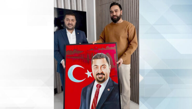 Yazgan’a usta sanatçıdan hediye