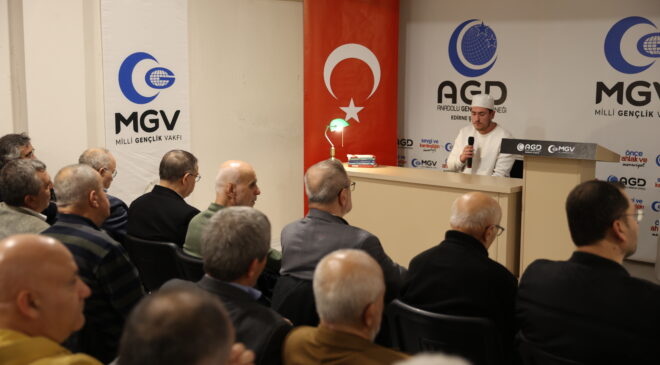 Eski başbakanlardan merhum Erbakan anıldı