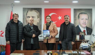 İba’ya “Derin Tarih” dergisi takdim edildi
