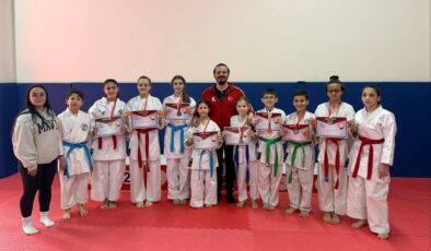 Kutlu Spor karatecilerinden 11 madalya