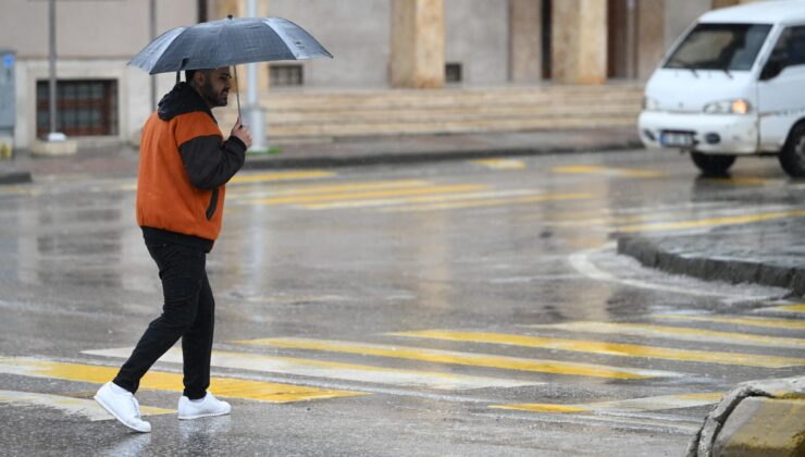 Sağanak yağış etkili oluyor