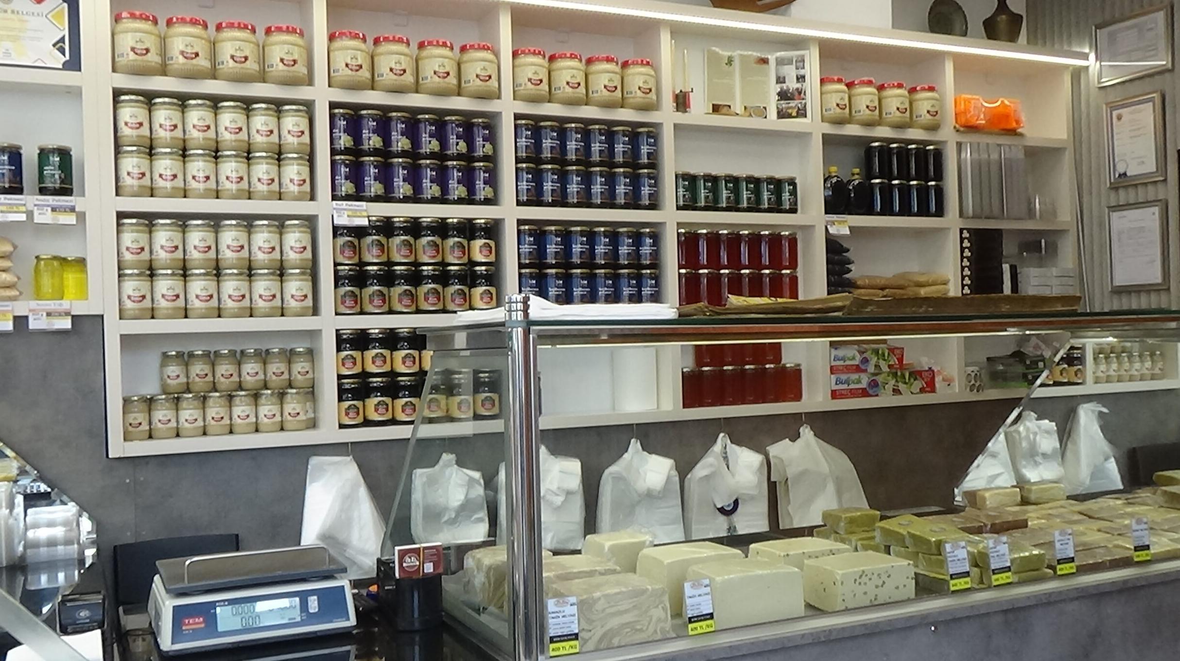 Tahin sahur sofralarında