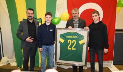 Vali Sezer’e Osmanlıspor forması