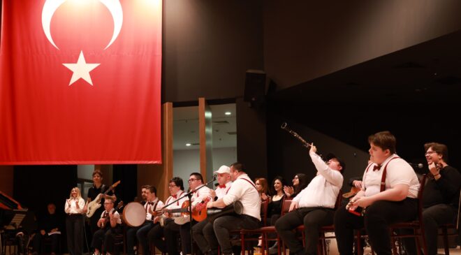 Özel çocuklardan müzik dinletisi