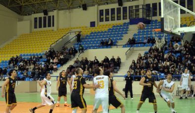 Tıp Bayramı dostluk maçı