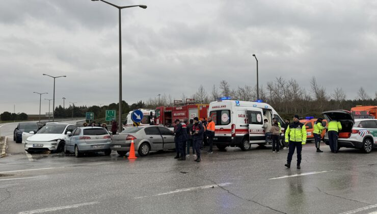 3 aracın karıştığı kazada 2 kişi yaralandı