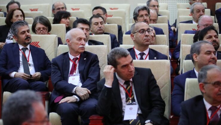 Rektör Hatipler ÜAK toplantısında