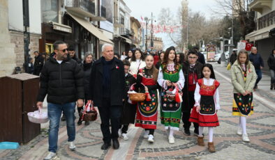 Marteniçkalar takıldı