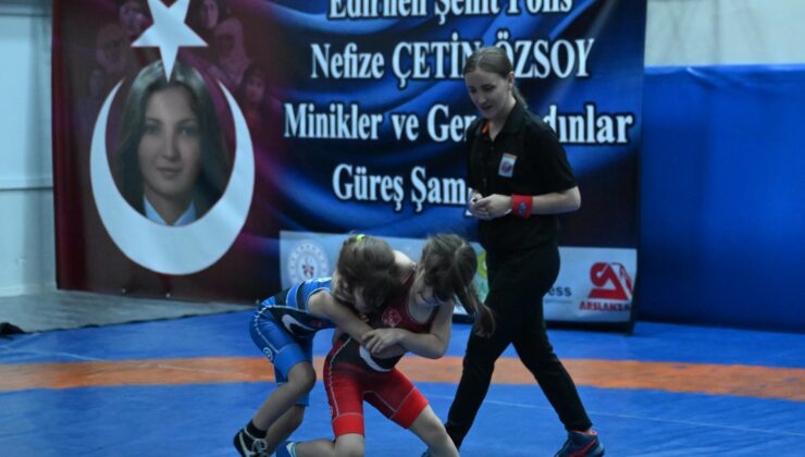 Şehit Özsoy anısına güreş şampiyonası