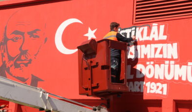 Atıl duvarları sanat eserine dönüştürdü