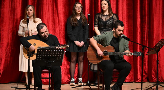 Doktorlar yorgunluklarını müzikle atıyor