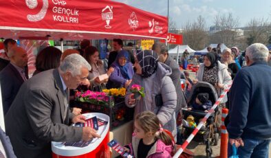 CHP’den Süloğlulu kadınlara çiçek