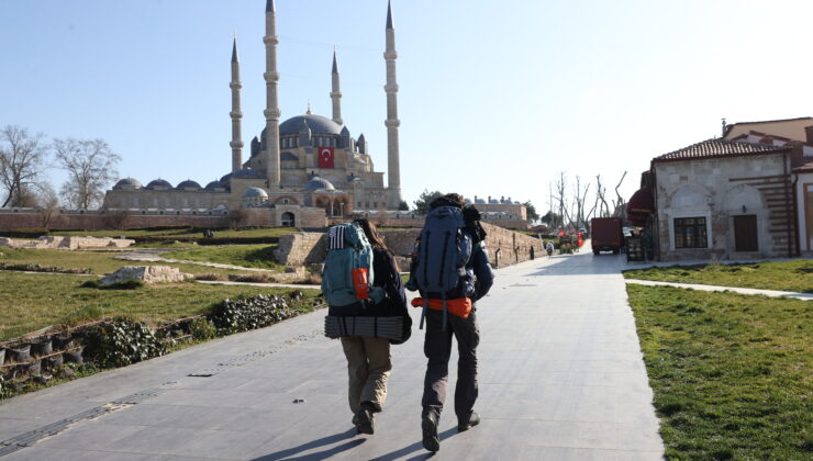 Otostopla dünya turu