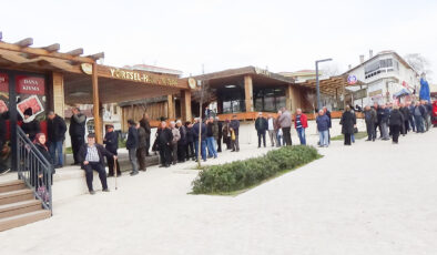 Bayramlık et kuyruğu