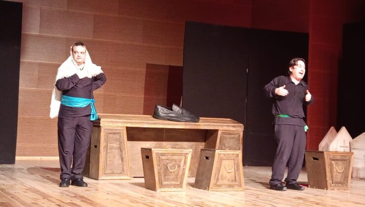 Firuze’nin ödüllü oyunu Edirne’de