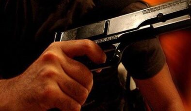 Alkol aldığı sırada arkadaşını yaraladı