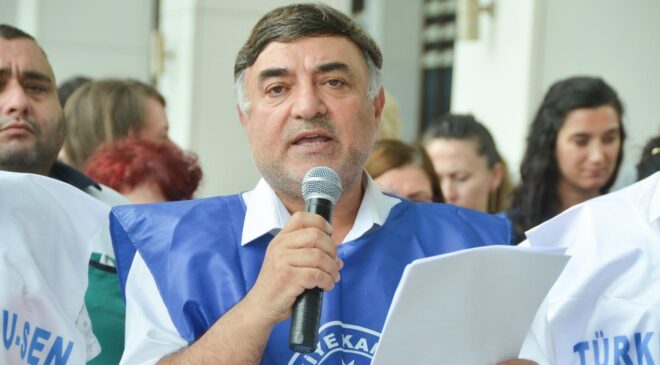 ‘Tıp Bayramı sorunlar yumağı içinde geçiyor’