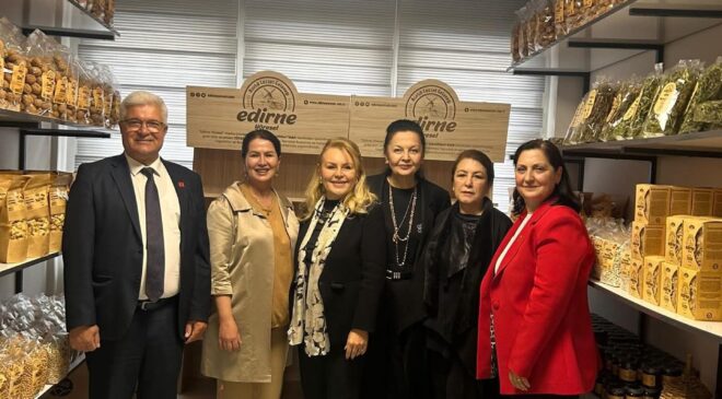 Edirne kırmızısına hayran kaldılar