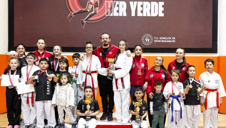 Kutlu Spor madalyaları topladı