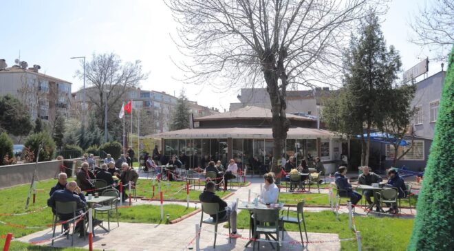 Halk Kafe’de çay 5 lira