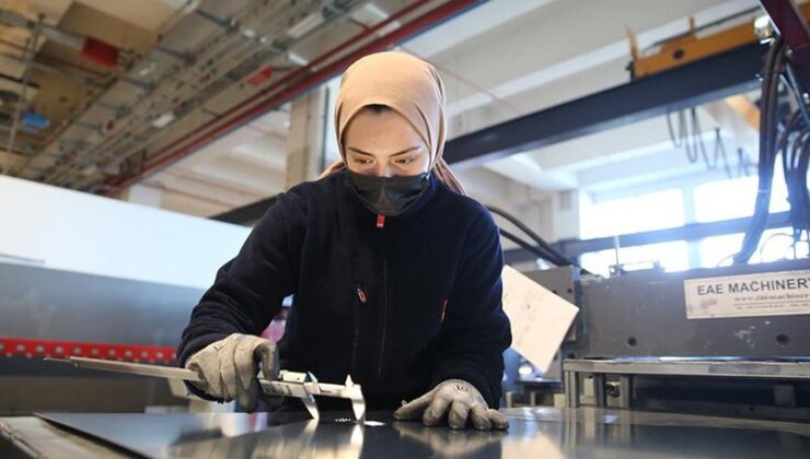 Kadınların istihdam oranı erkeklerin yarısından daha az