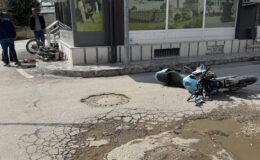 Kaza, bıçaklı kavgaya döndü