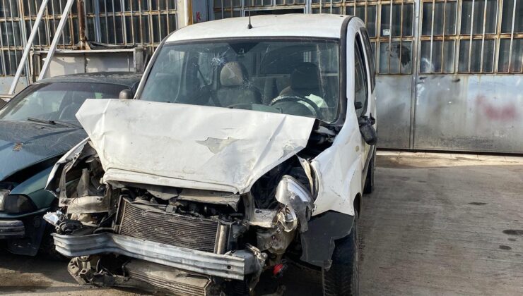 Trafik kazasında 4 kişi yaralandı