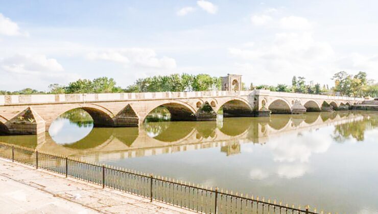 Tunca köprüsü bayramda tek yön