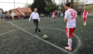 İlk vuruş Rektör Hatipler’den