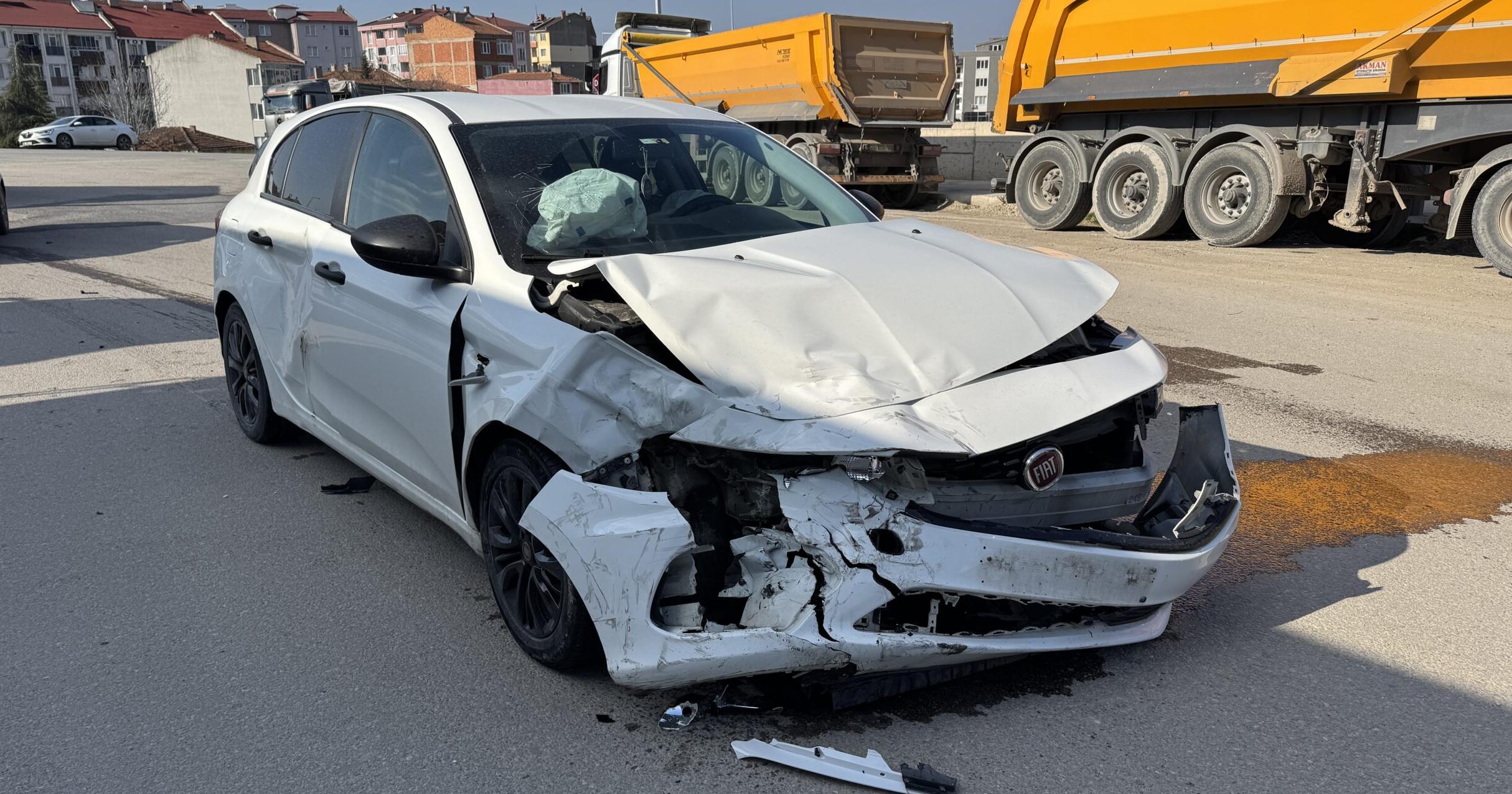 3 aracın karıştığı kazada bir kişi yaralandı