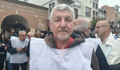 Emekli hakkını istiyor